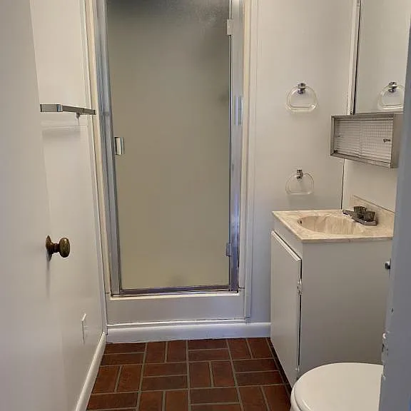 311 King St #B — Photo 11