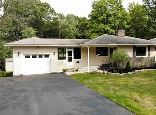 30 Stanford Dr, Rochester, NY 14610