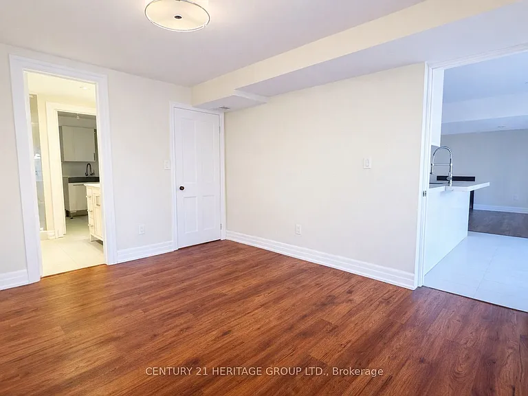 691 Shanahan Blvd — Photo 15
