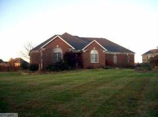 7406 Fox Chase Dr, Trinity, NC 27370