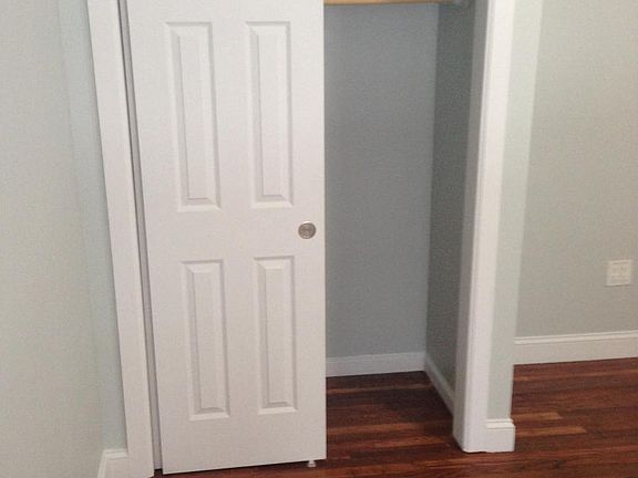 5th image of 3216 Barker Ave APT 1S