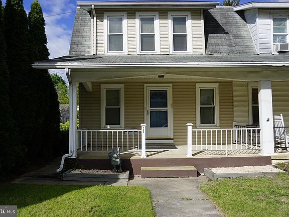 2nd image of 200 N Hartman St