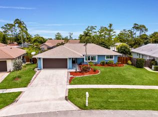 986 Cherry Ln, Wellington, FL 33414