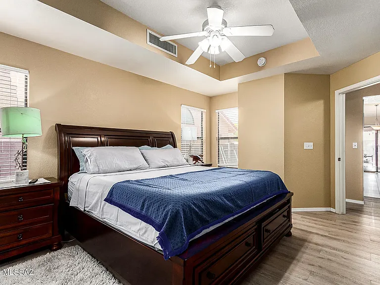 9009 N Twain St — Photo 12