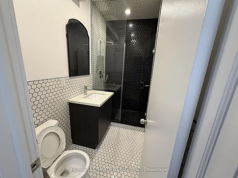 432 Saint Clarens Ave #203 — Photo 7