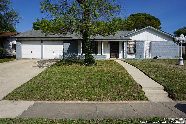 1st image of 7211 Hickory Grove Dr
