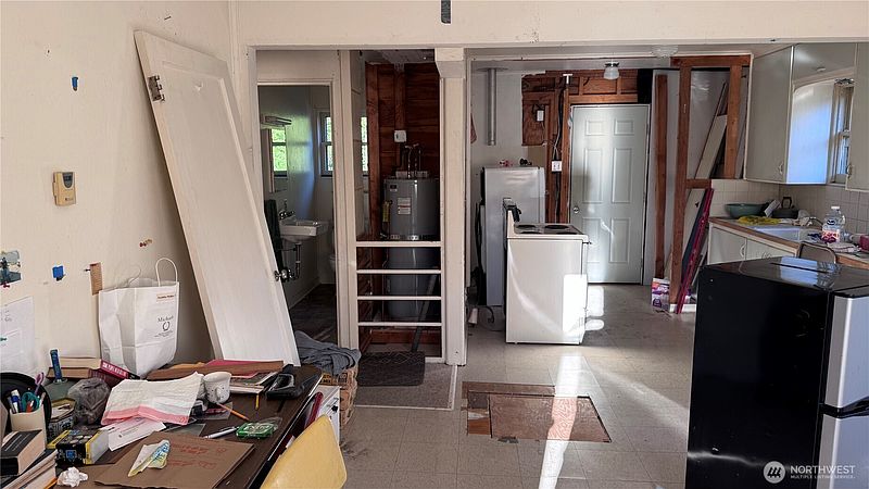2nd image of 3016 Walnut Street