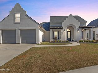 516 Cedar Lake Dr, Youngsville, LA 70592