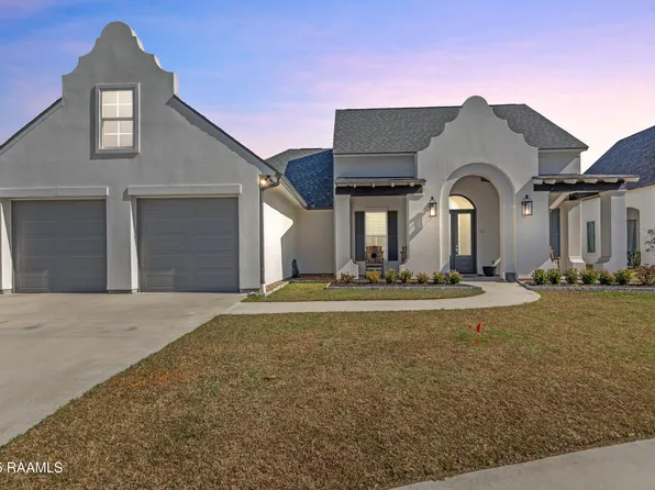 516 Cedar Lake Dr, Youngsville, LA 70592