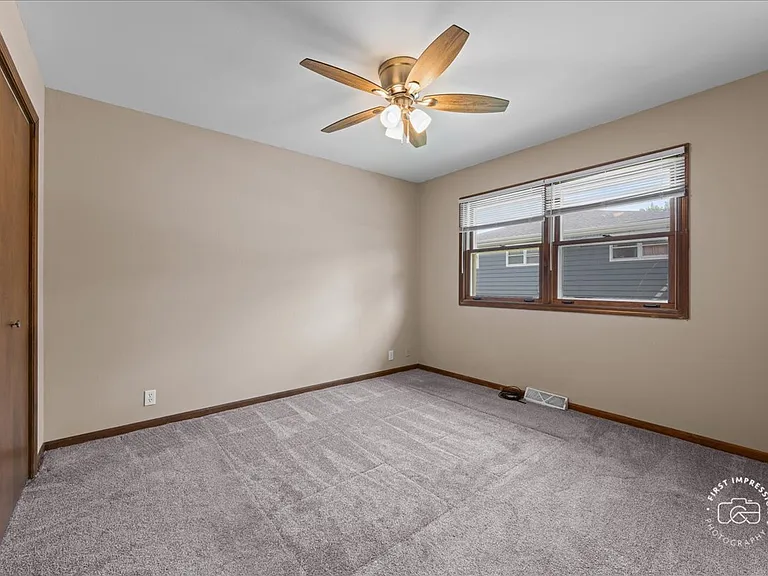 1201 Johnston Dr — Photo 10