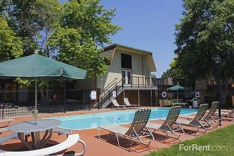 Village of Greenbriar — Photo 6