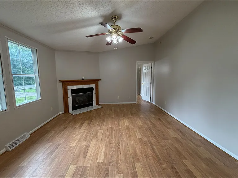 2761 Penny Park Dr — Photo 3