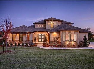 808 Tacoma Bridge Ct, Edmond, OK 73034