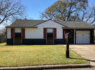 404 Evans St, Angleton, TX 77515