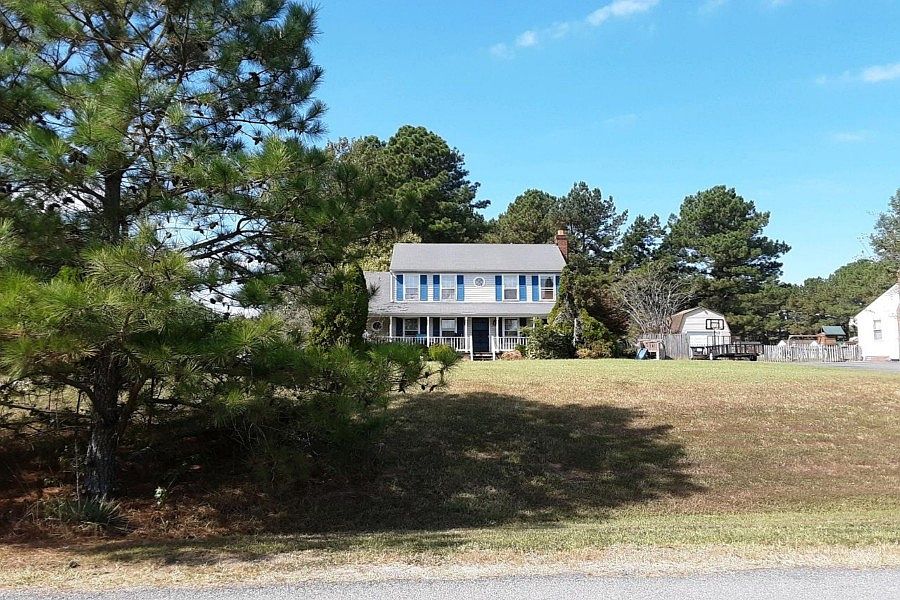 1st image of 8934 Woods Edge Dr