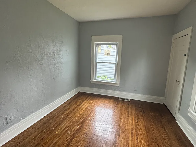 180 Norran Dr #2 — Photo 3