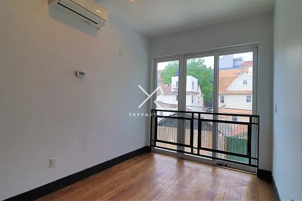 Rented by Yaffa Realty LLC | media 21