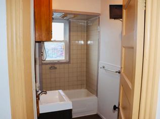 89 Farrell St, Pawtucket, RI 02861