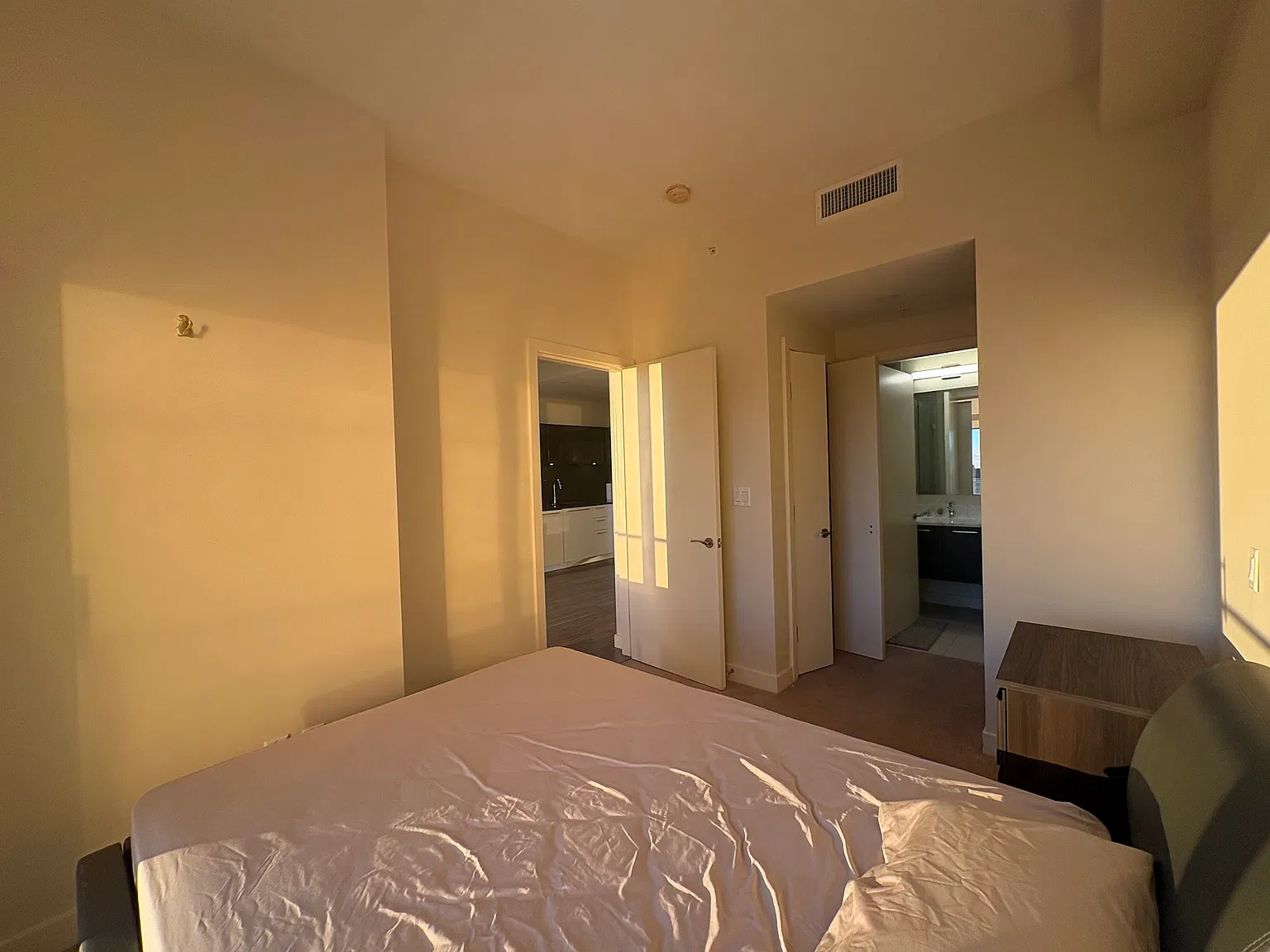 2 bed, 684 sqft, $2,650 — Photo 2