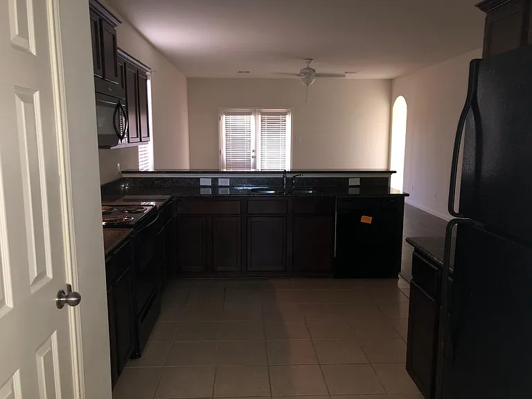 30826 W Lost Creek Blvd — Photo 5