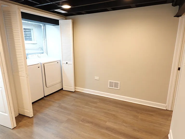 111 W Green Meadows Blvd — Photo 30