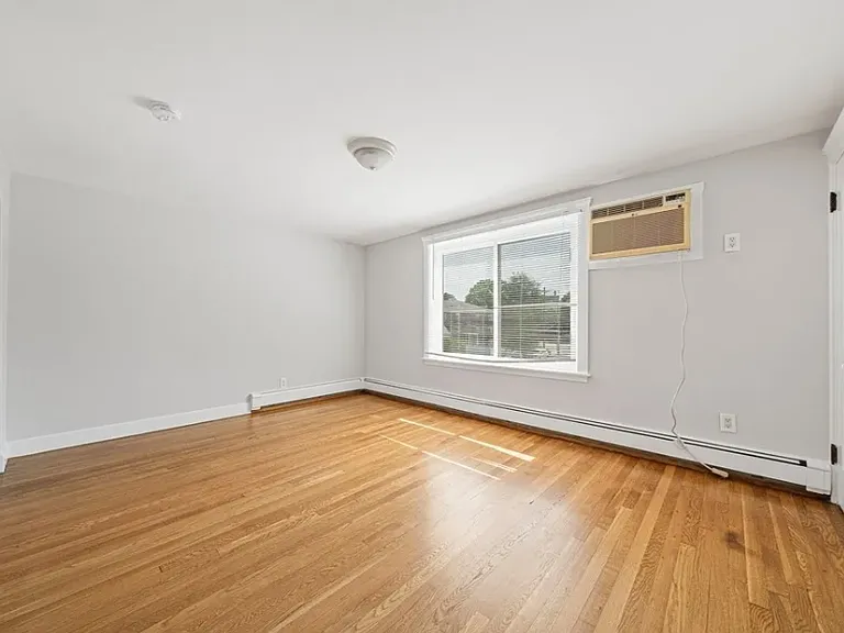 12 Hartwell St #12A — Photo 9