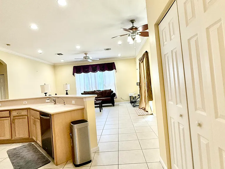 408 N Key Lime Sq SW — Photo 7