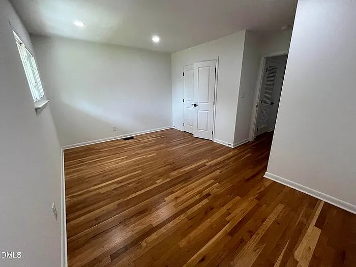 708 Hawes Ct — Photo 14