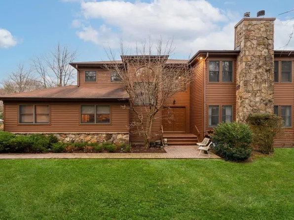 42 Hunt Drive #42, Jericho, NY 11753