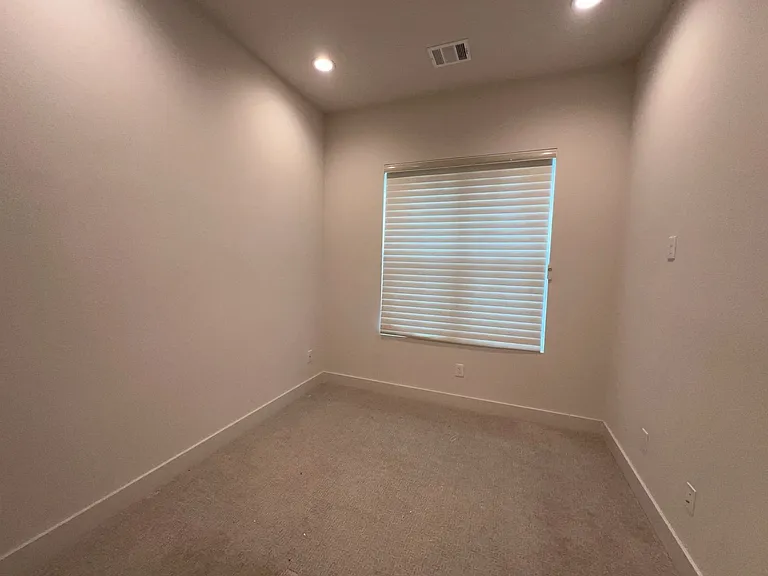 2414 Gray St — Photo 9