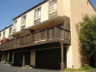 2nd image of 55 Corte Real APT 23