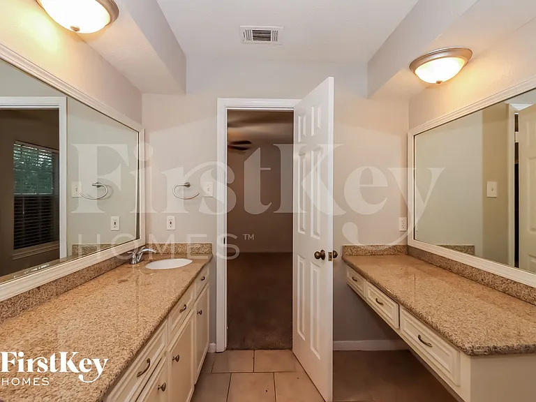 11506 Bristol Lane Ct — Photo 12