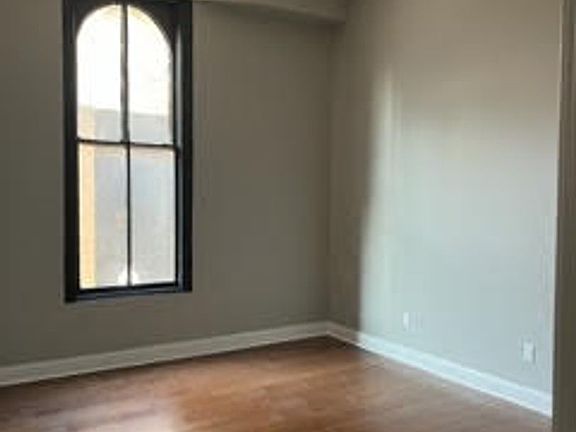 4th image of 29 N Pearl St