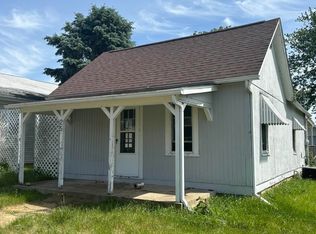 25 Main St, Camp Grove, IL 61424