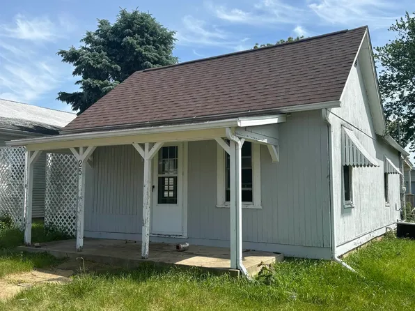 25 Main St, Camp Grove, IL 61424