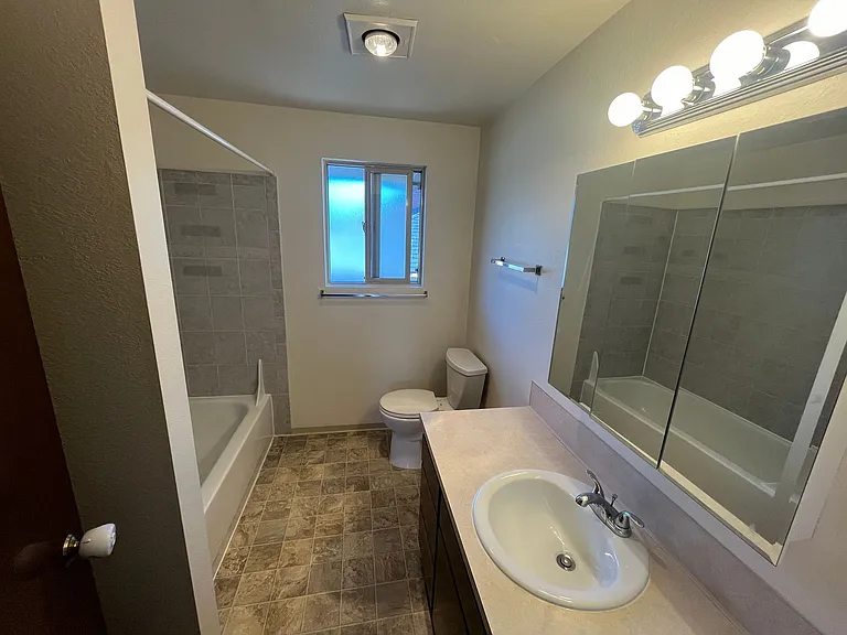 Cascade Vista — Photo 12