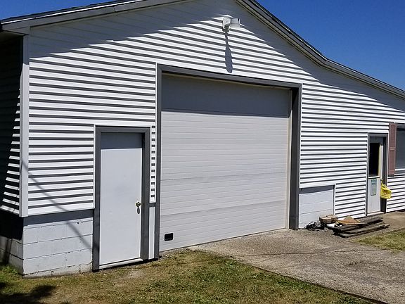 Huge 1,600 ?ft. Garage