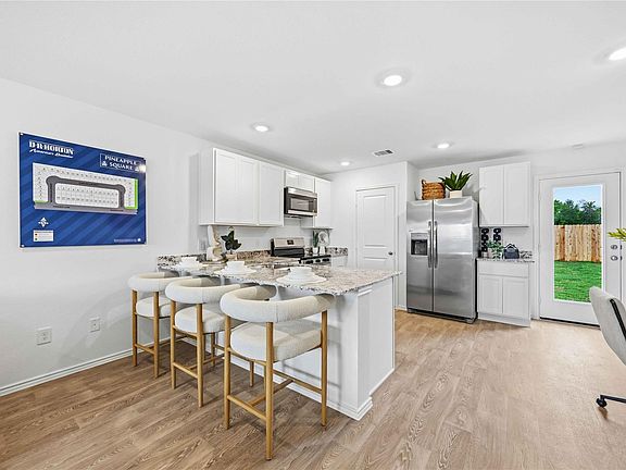 3rd image of 11706 Watermelon St