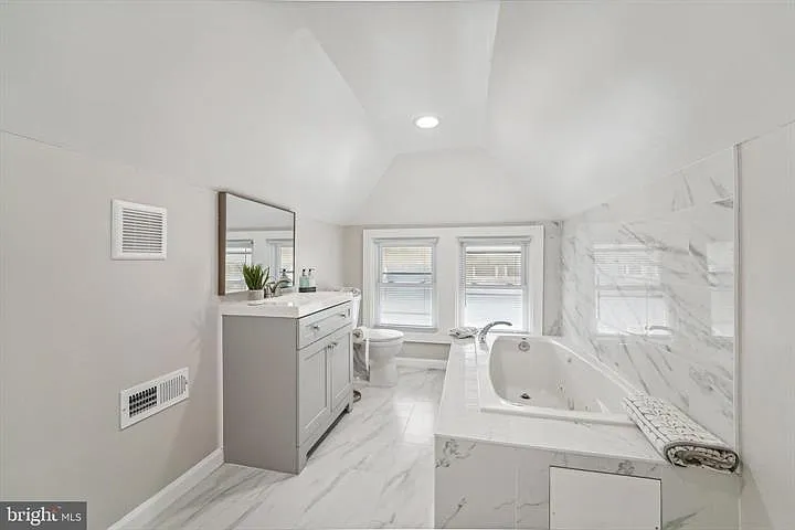 3911 Chatham Rd — Photo 33