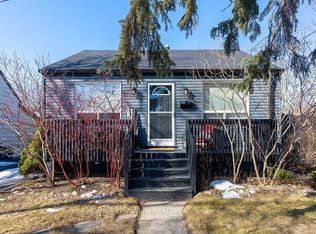 66 Squires Ave, Toronto, ON M4B 2R5