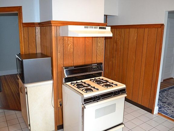 4th image of 78 Highland St #78