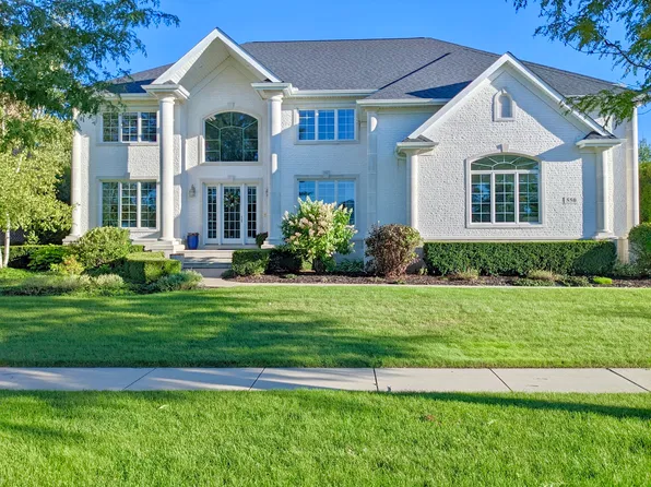 550 Viking Dr, Sycamore, IL 60178