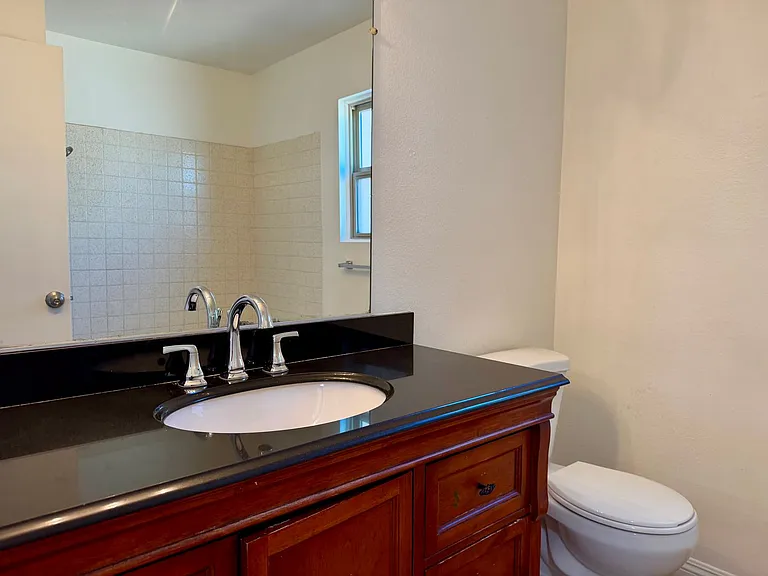 3636 Valencia St — Photo 11