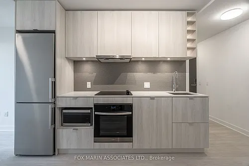 11 Yorkville Ave #706 Photo 1