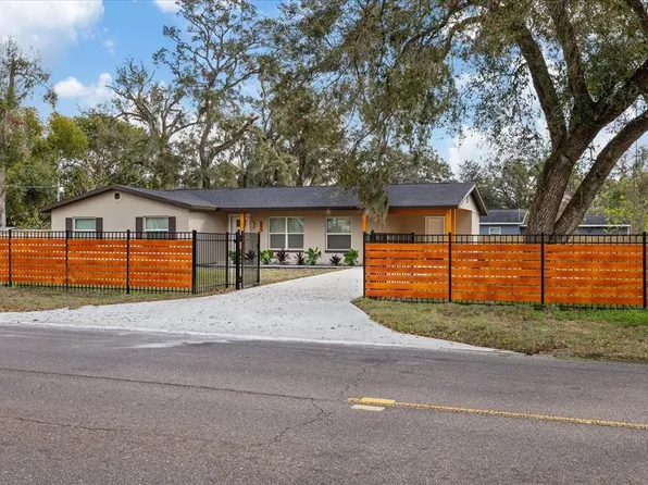 934 W Wheeler Rd, Brandon, FL 33510