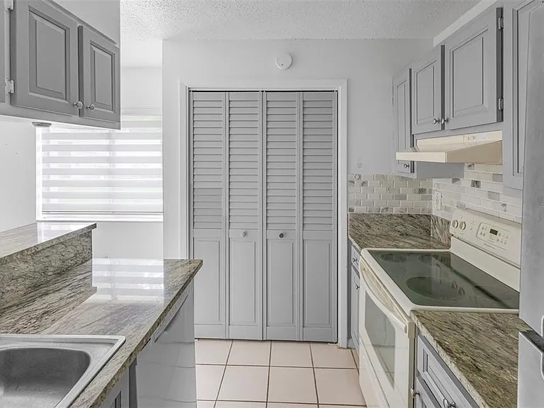 1834 Bough Ave #1 — Photo 8