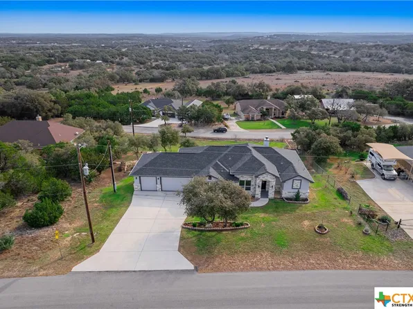 1561 Yaupon Dr, Fischer, TX 78623