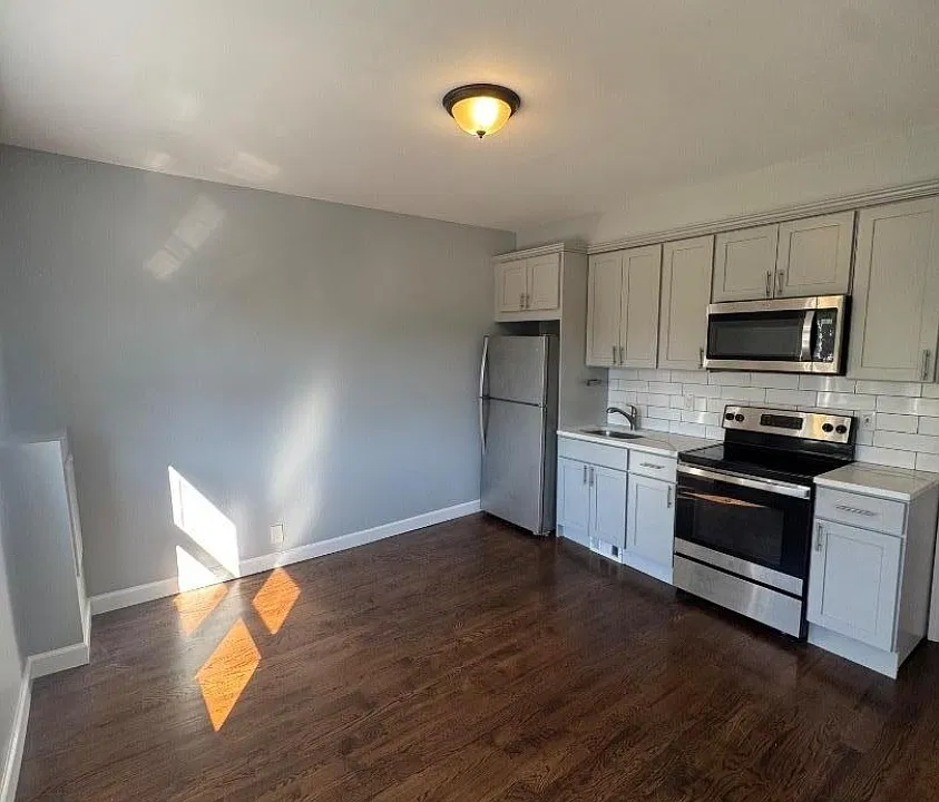 245 Halsey Rd #3