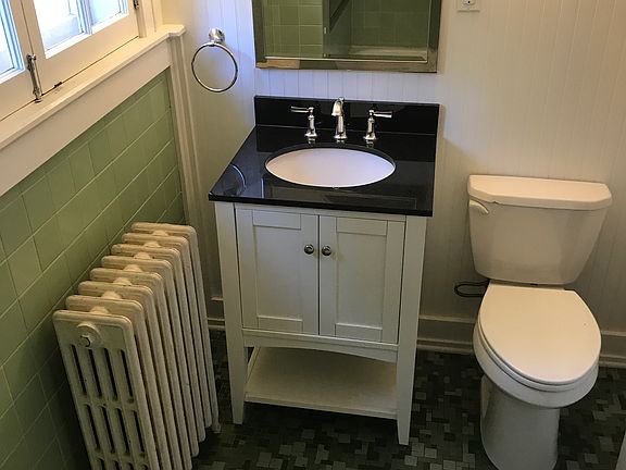3rd image of 33 Oakland Pl