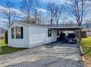 825 Dogwood Ln, Lock Haven, PA 17745